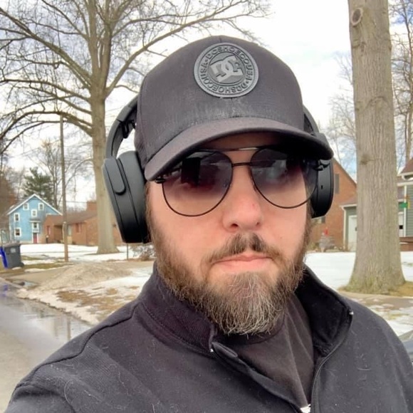 Meet your Posher, Seth - Picture 6 of 14